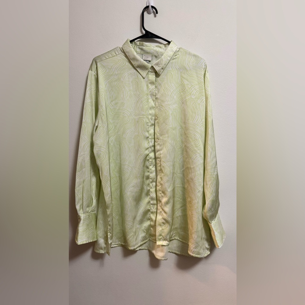 A New Day - Light‎ Green Patterned Blouse - Size Large